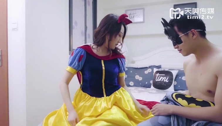Phim sex nàng bạch tuyết vú to phiên bản tàu